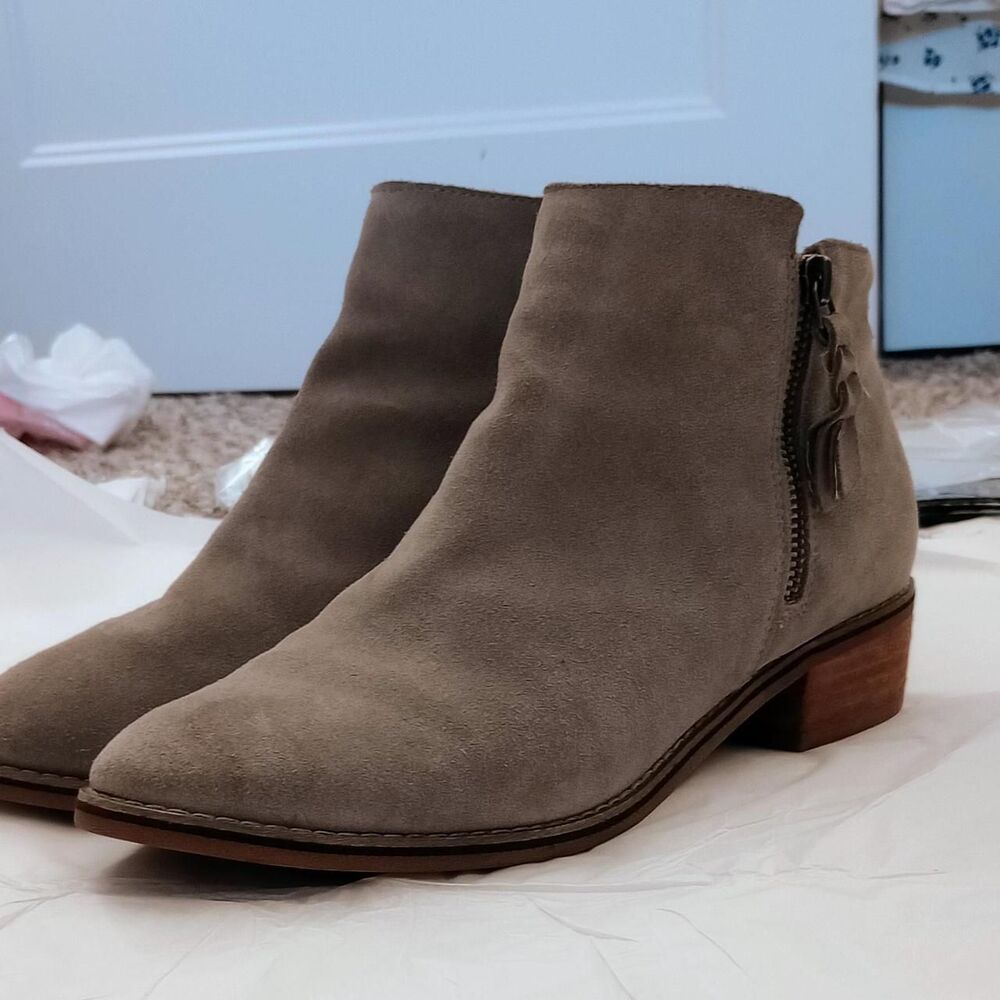 Blondo Women's Grey and Brown Boots